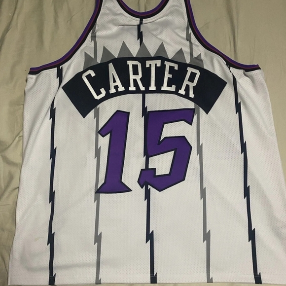 Toronto Raptors Jersey - Picture 2 of 3